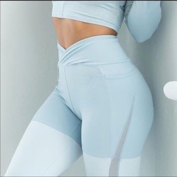 Nikki B Season 2 Gymshark leggings - Picture 2 of 3